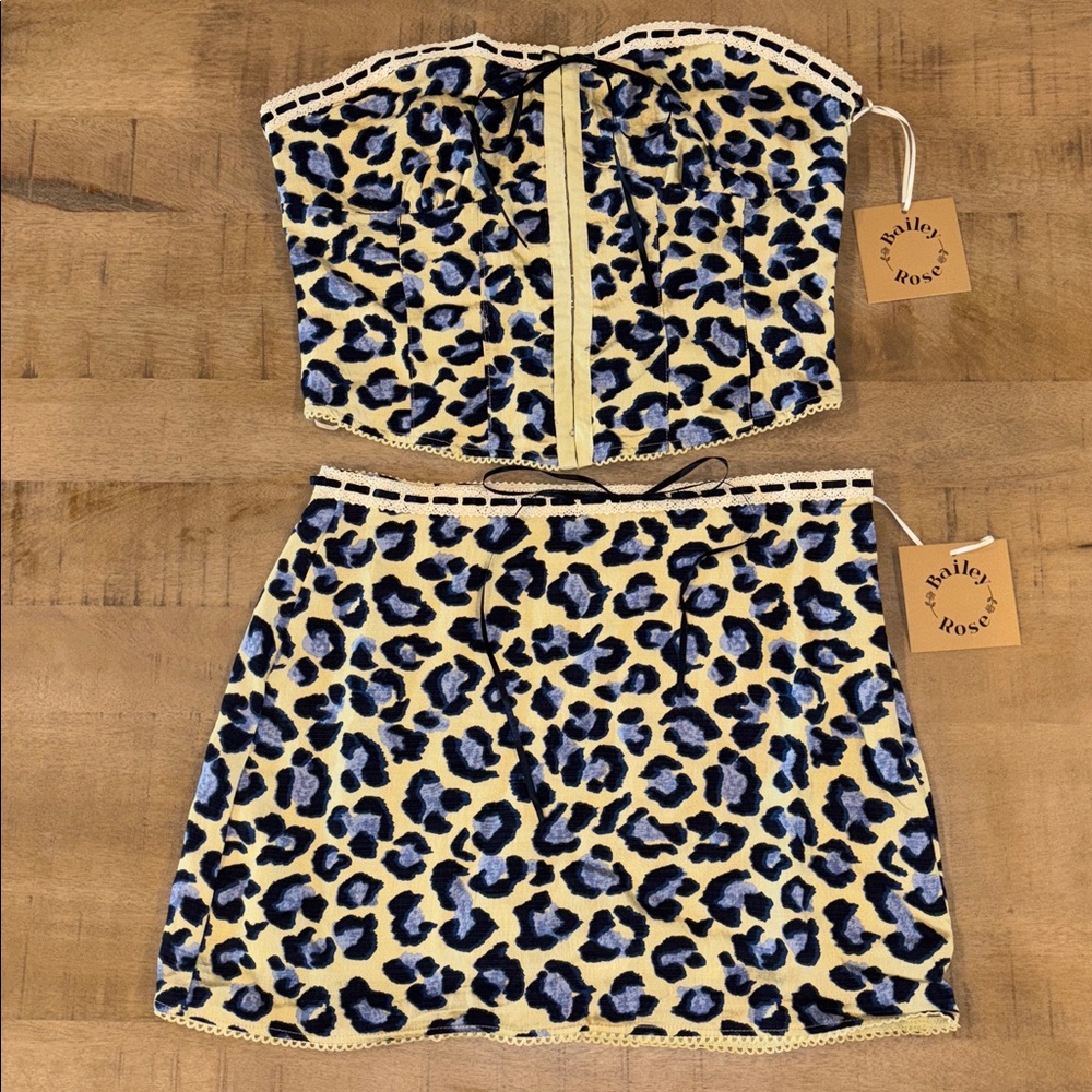 Matching Corset Top and Skirt Set Leopard Blue Strapless Medium NWT Feminine 2pc - Picture 1 of 8